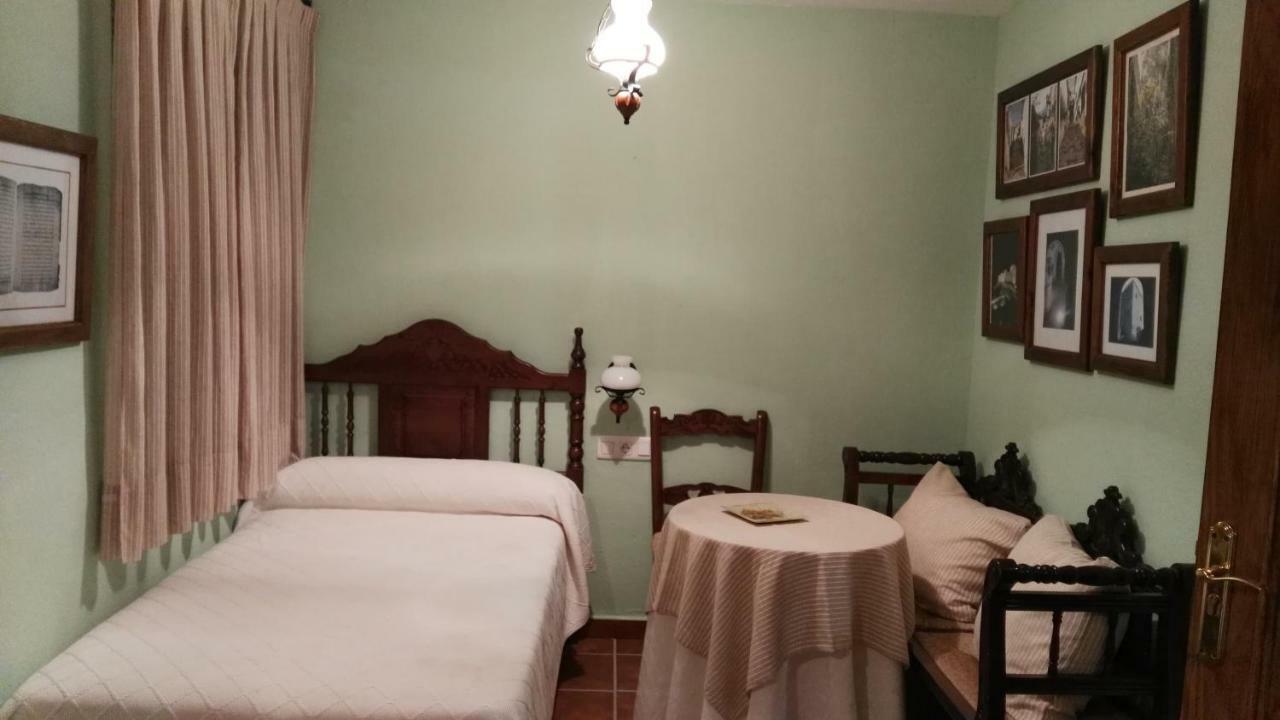 El Rincon De Paco Guest House เซกูรา เดลา เซียร์รา ภายนอก รูปภาพ